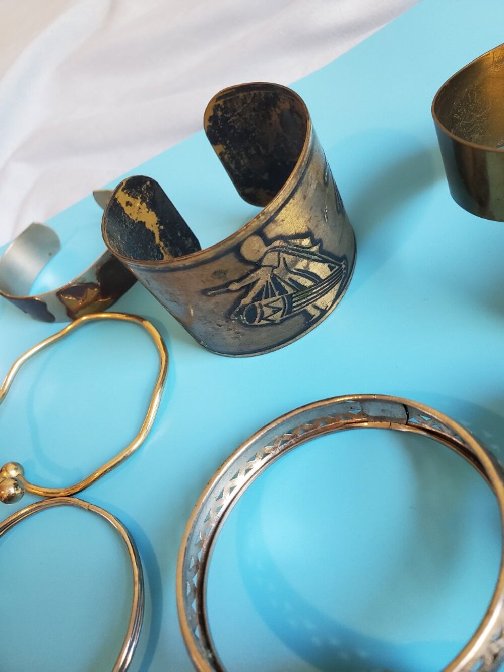 30 Bracelets, items # B -2507-2536,  wt. did not measure !! - Picture 9 of 13